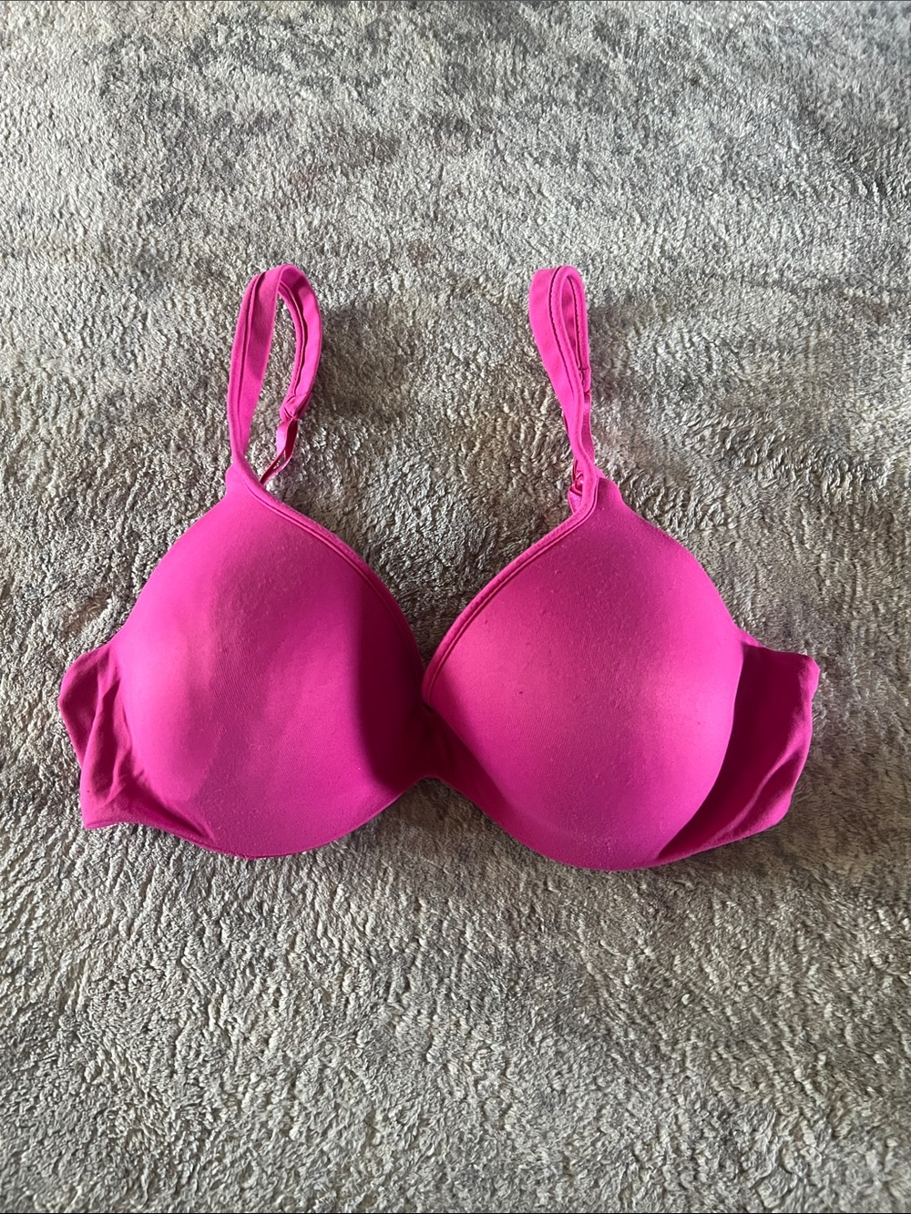 barely there Bright Pink Molded T-Shirt Bra Size 32C